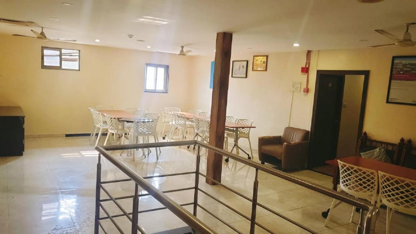 Hotel Guestinn Residency Βομβάη Εξωτερικό φωτογραφία